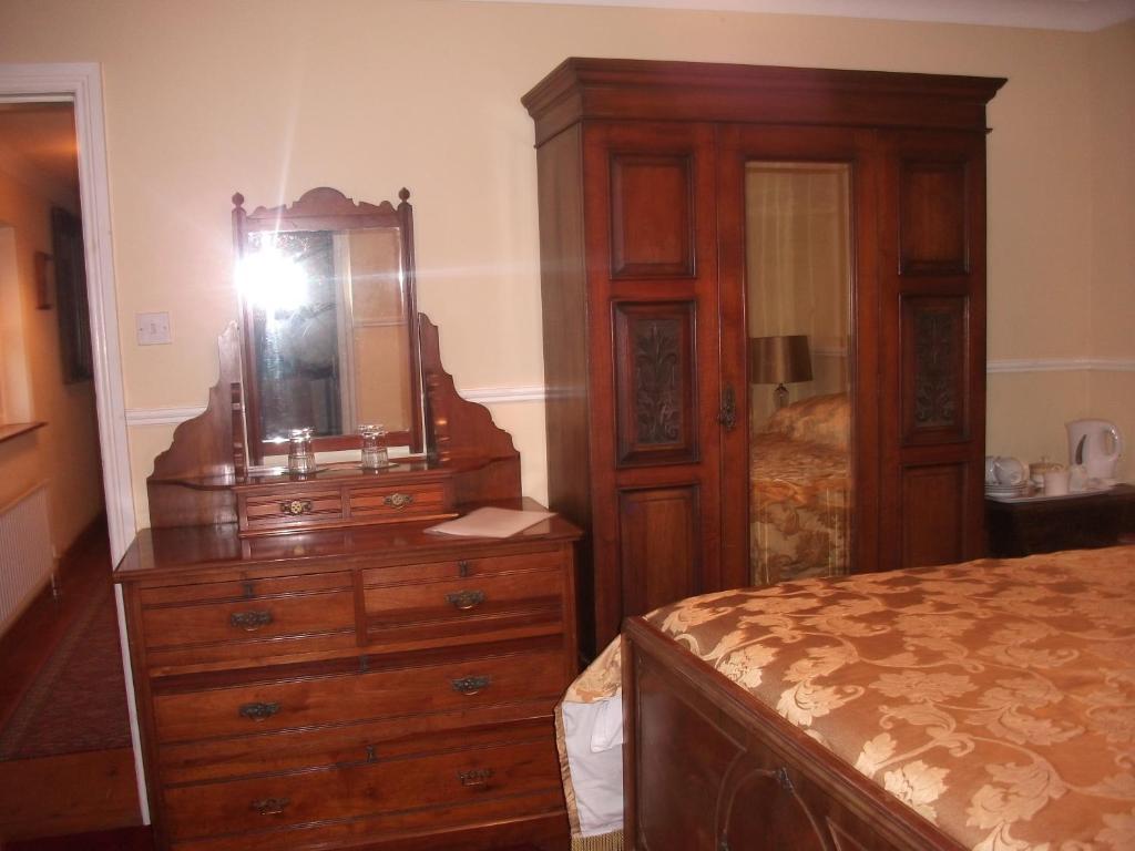 Fuchsia House Bed And Breakfast Connemara Renvyle Extérieur photo